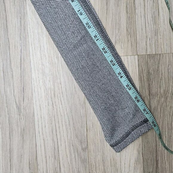 Old Navy Active Womens Gray Chevron Full Length Leggings Small - Picture 6 of 9